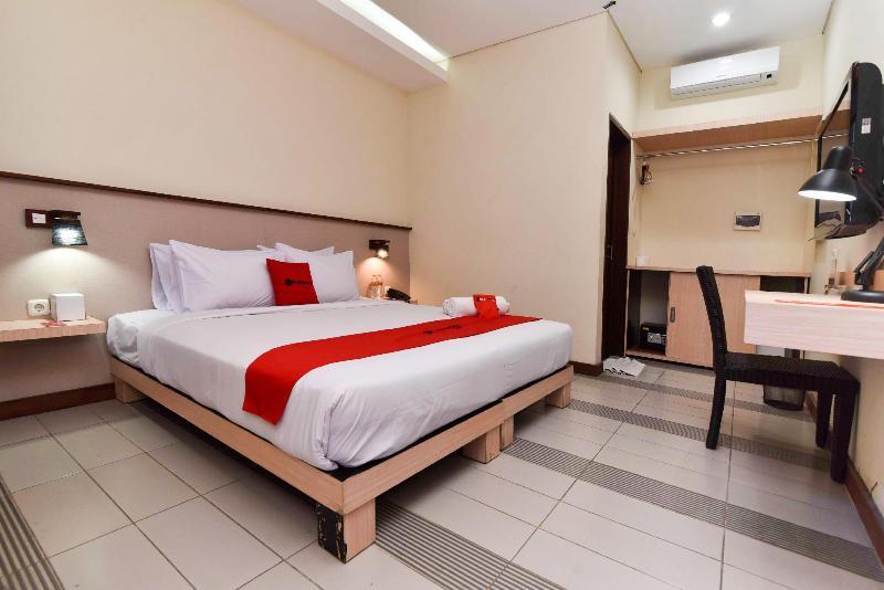 מלון קוטה לומבוק Reddoorz Near Legian Street מראה חיצוני תמונה